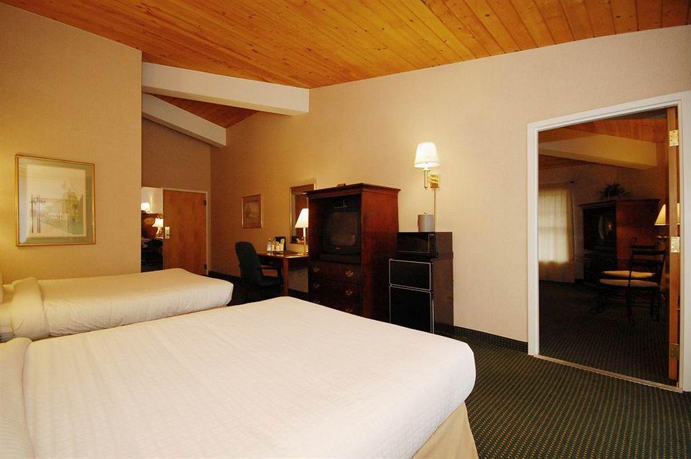 Best Western Plus, The Inn At Hampton Eksteriør billede