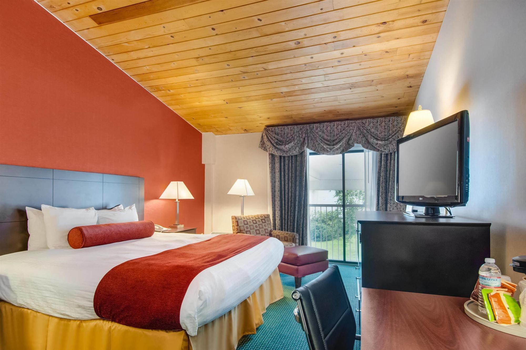 Best Western Plus, The Inn At Hampton Eksteriør billede