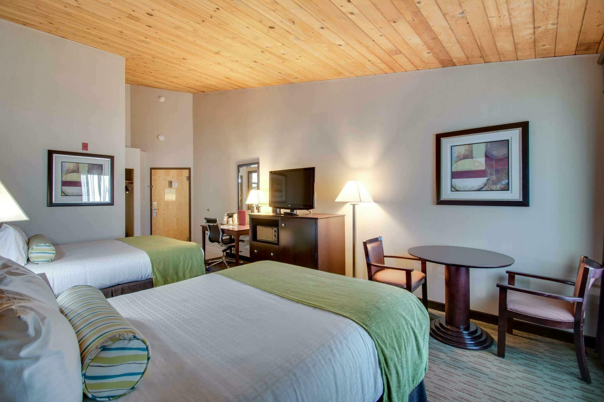 Best Western Plus, The Inn At Hampton Eksteriør billede